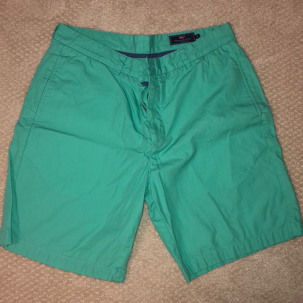 Vineyard Vines men’s shorts